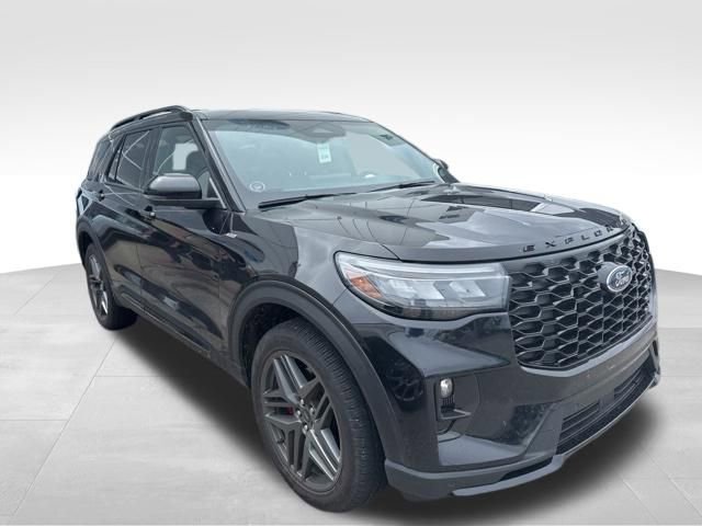 Used 2025 Ford Explorer ST-Line w/ Premium Package AWD/4WD image 3