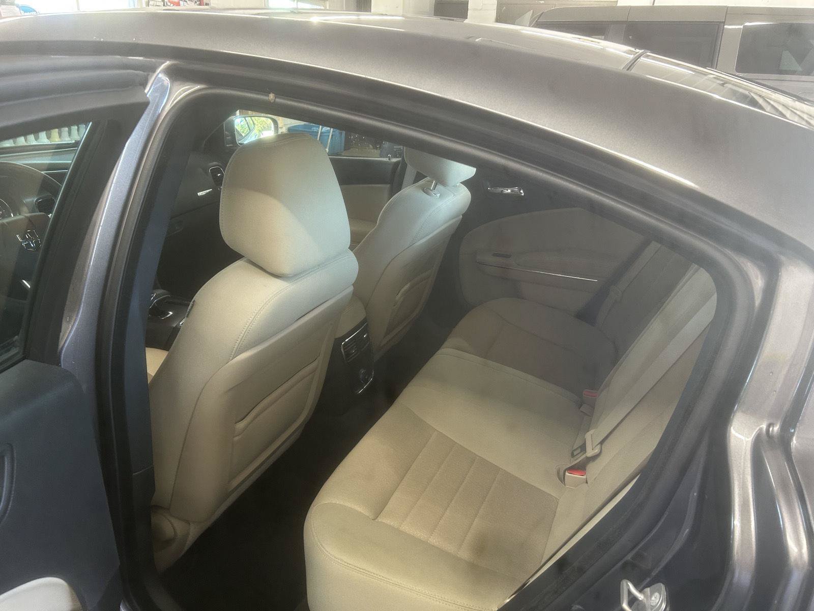 Used 2014 Dodge Charger SE RWD image 23