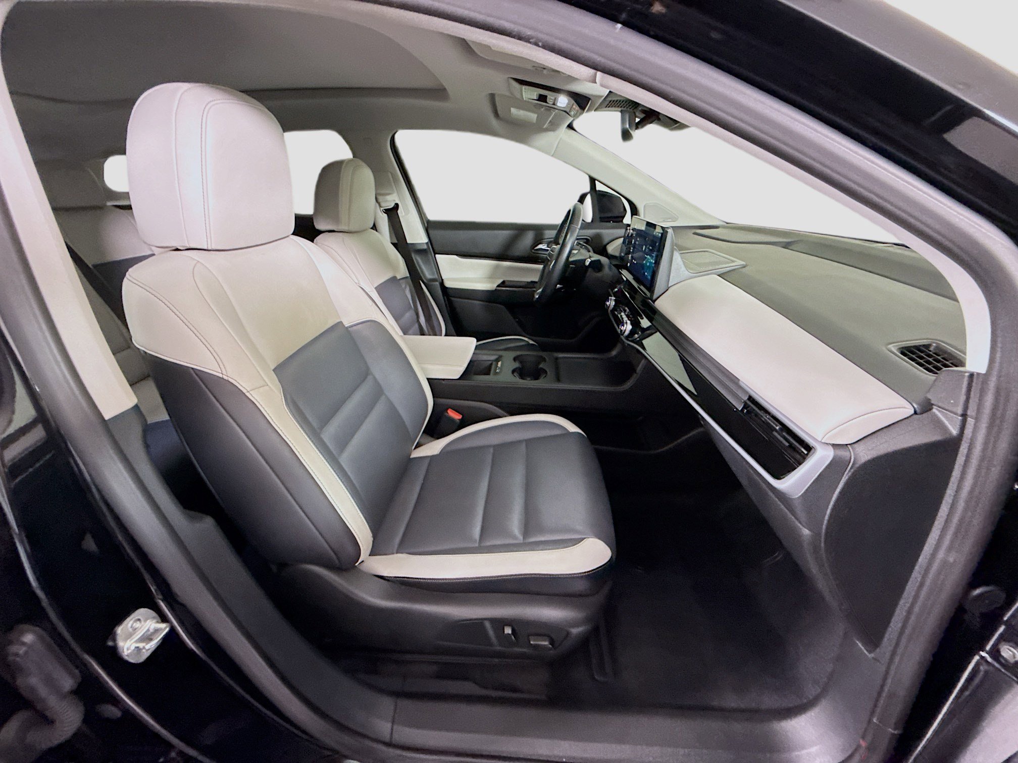 Used 2025 Honda Prologue Touring image 29
