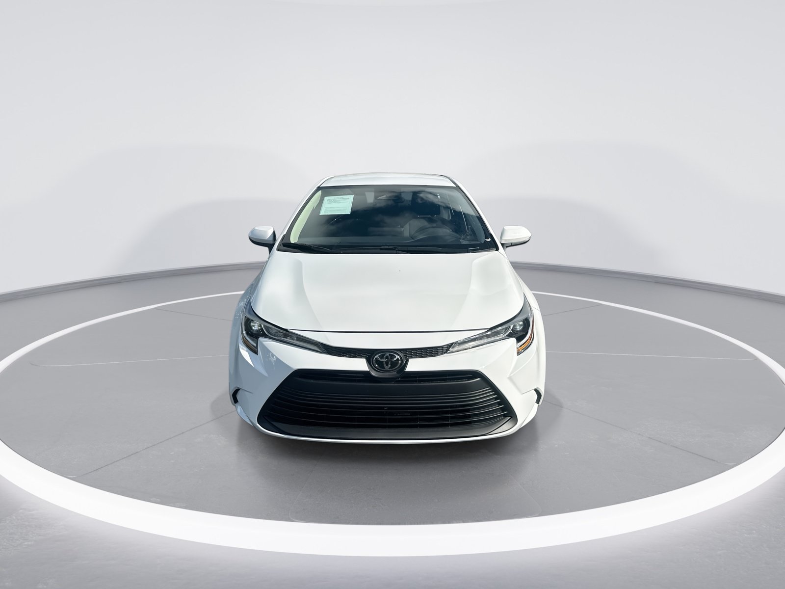 Used 2026 Toyota Corolla LE FWD image 3