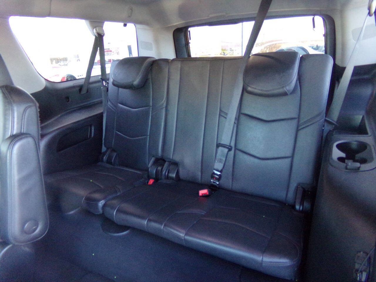 Used 2019 Cadillac Escalade ESV Luxury image 14