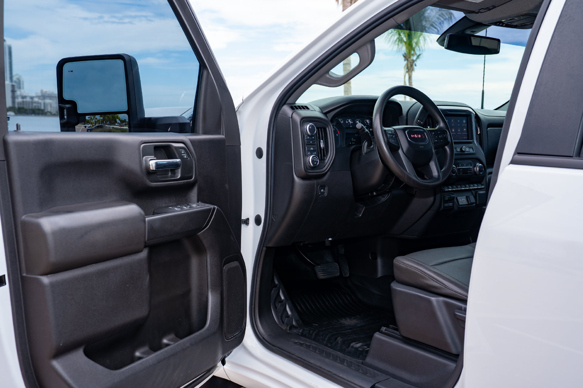 Used 2023 GMC Sierra 2500 Pro w/ Convenience Package AWD/4WD image 14