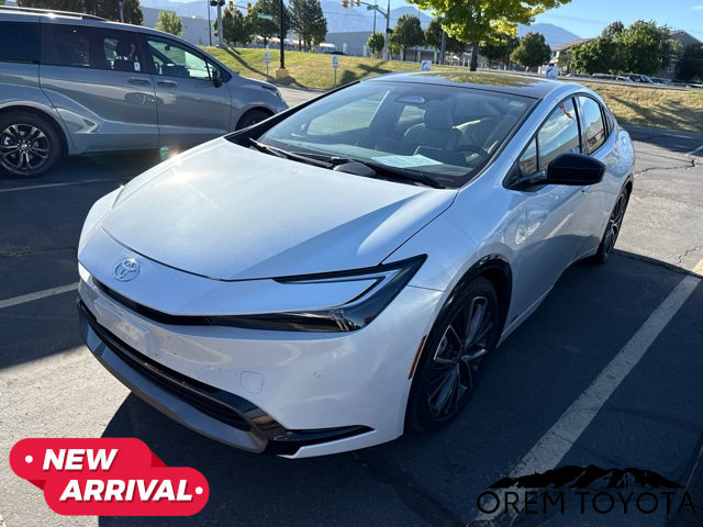 Used 2024 Toyota Prius XLE AWD/4WD image 4
