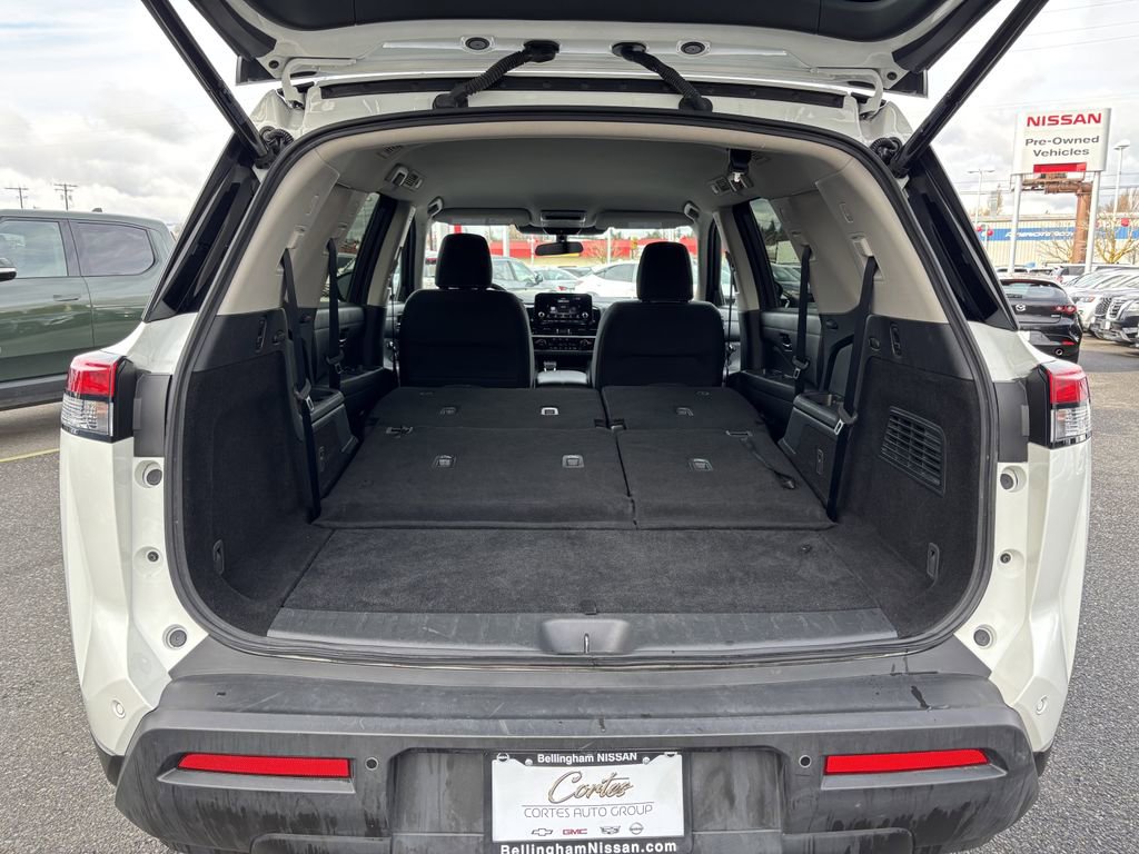 Used 2025 Nissan Pathfinder SV AWD/4WD image 30