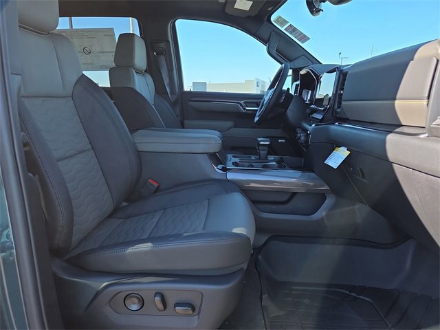 New 2026 Chevrolet Silverado 1500 ZR2 w/ LPO, Dark Essentials Package image 15