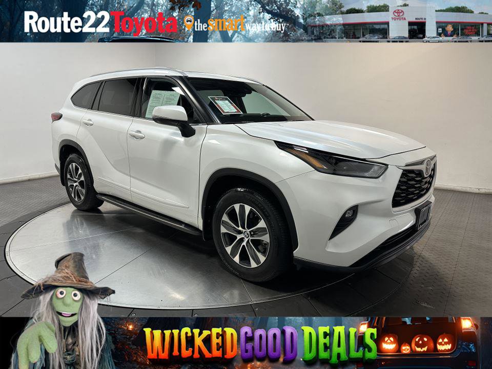Certified 2022 Toyota Highlander XLE video 1