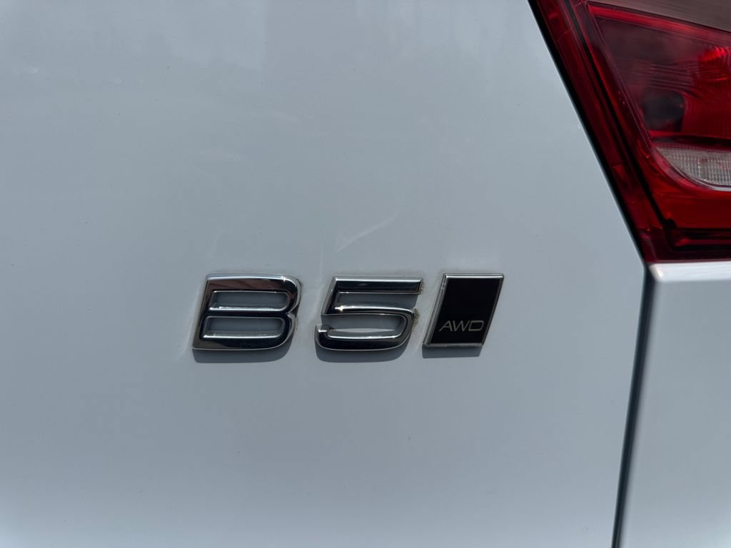 Certified 2024 Volvo XC40 B5 Plus w/ Protection Package Premier AWD/4WD image 11