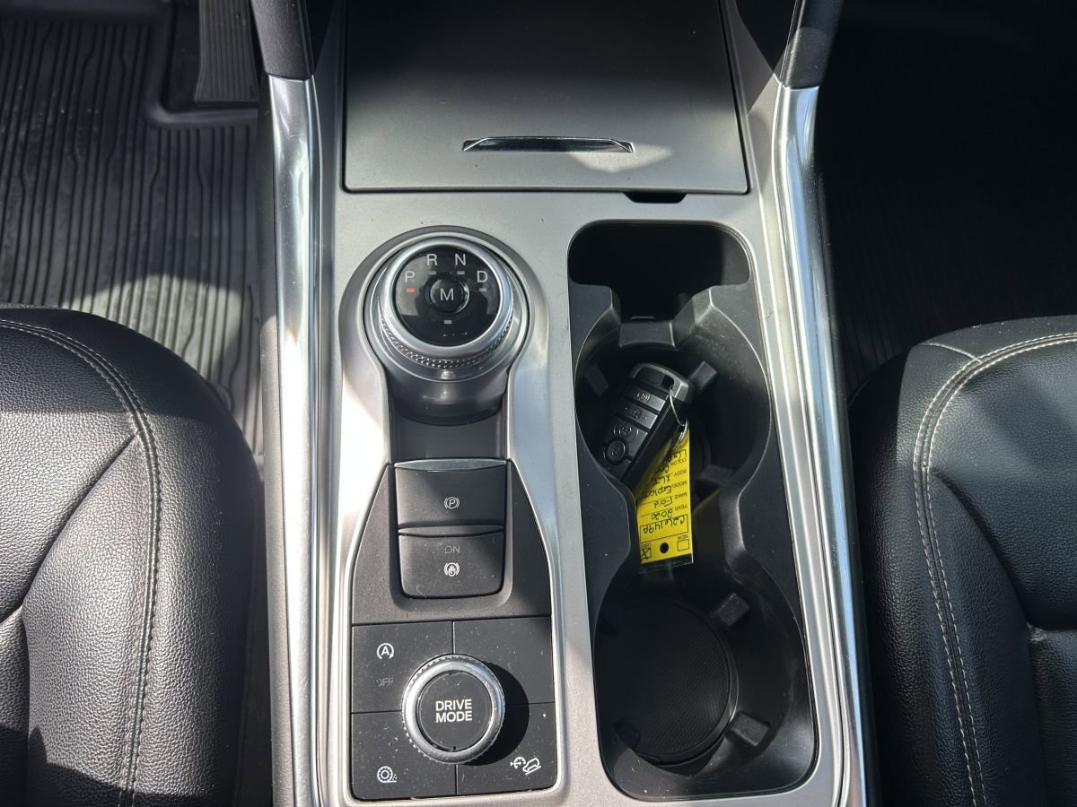 Used 2020 Ford Explorer XLT w/ Equipment Group 202A AWD/4WD image 10