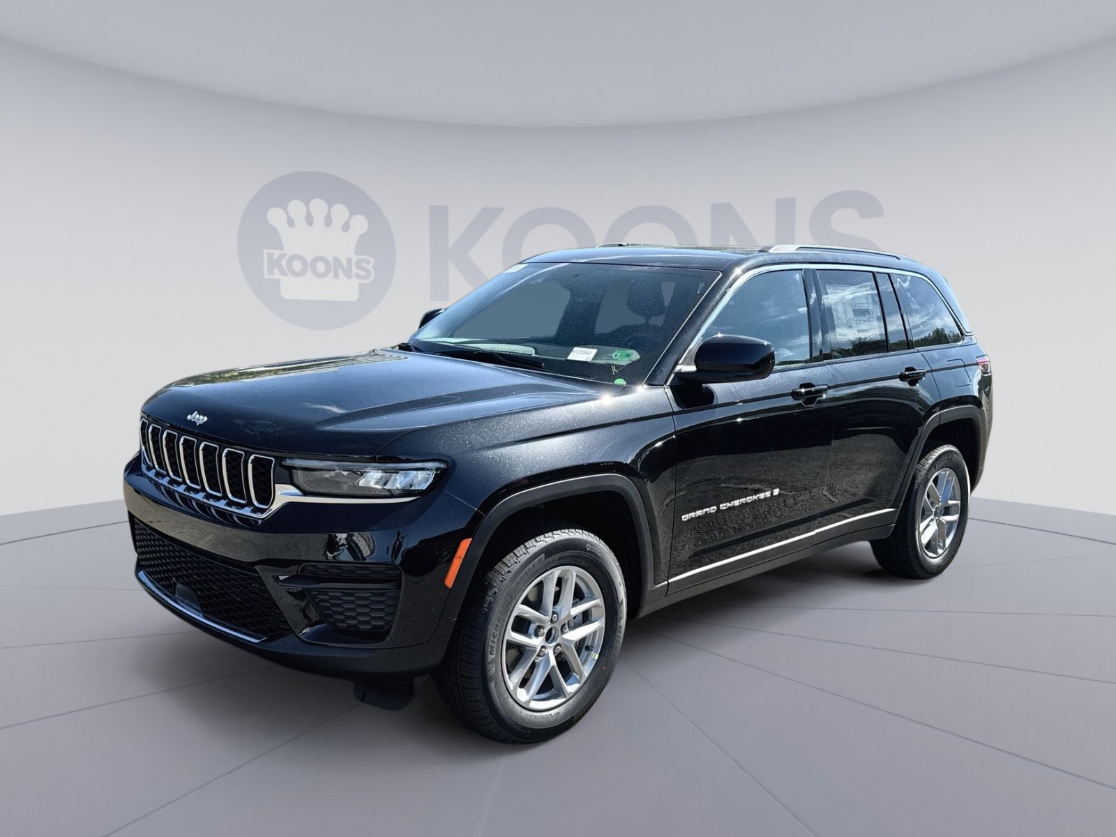 New 2025 Jeep Grand Cherokee Laredo X w/ Luxury Tech Group I