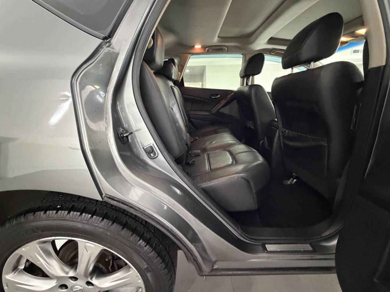 Used 2014 Nissan Murano LE w/ Platinum Edition Package AWD/4WD image 16