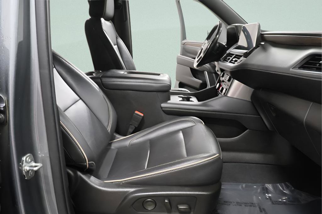 Used 2021 Chevrolet Suburban Premier AWD/4WD image 29