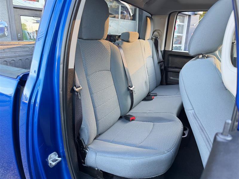Used 2017 RAM 1500 Express AWD/4WD image 19