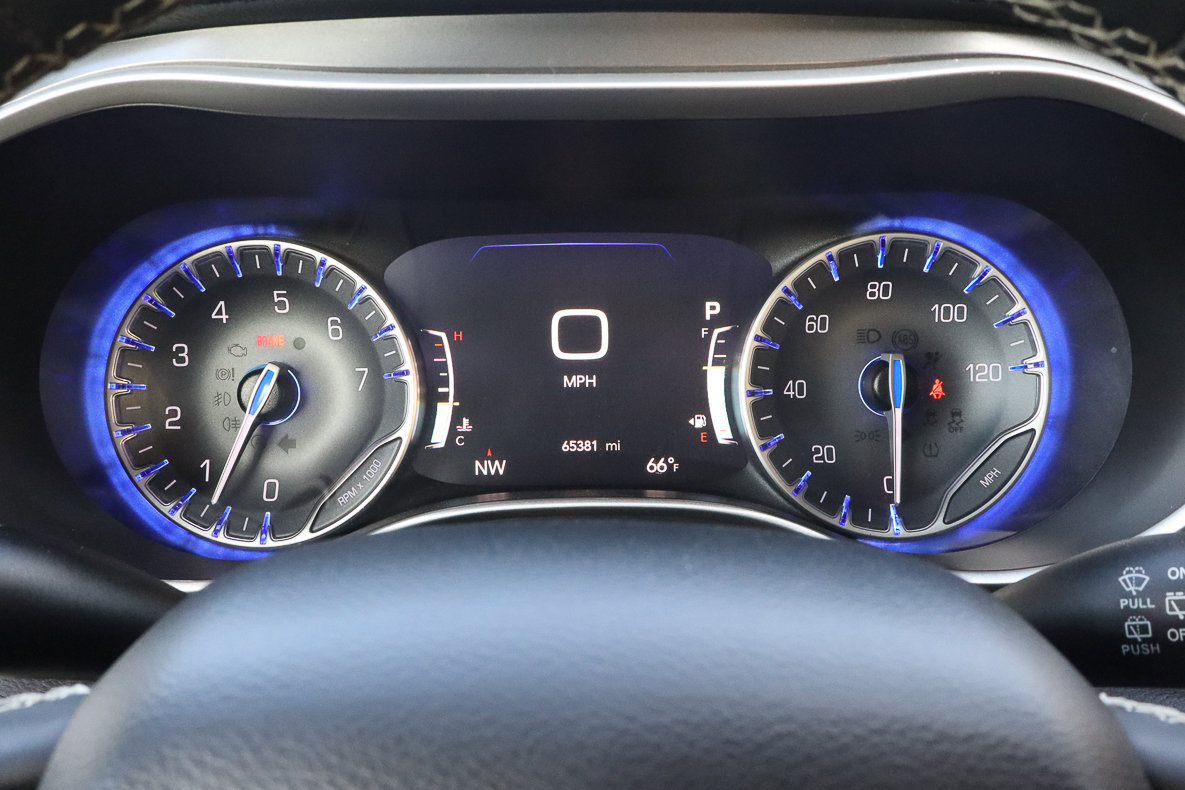 Used 2023 Chrysler Pacifica Touring-L image 29