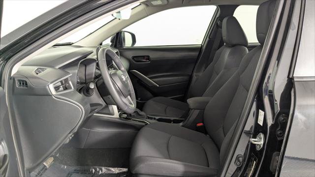 Used 2024 Toyota Corolla Cross LE FWD image 13