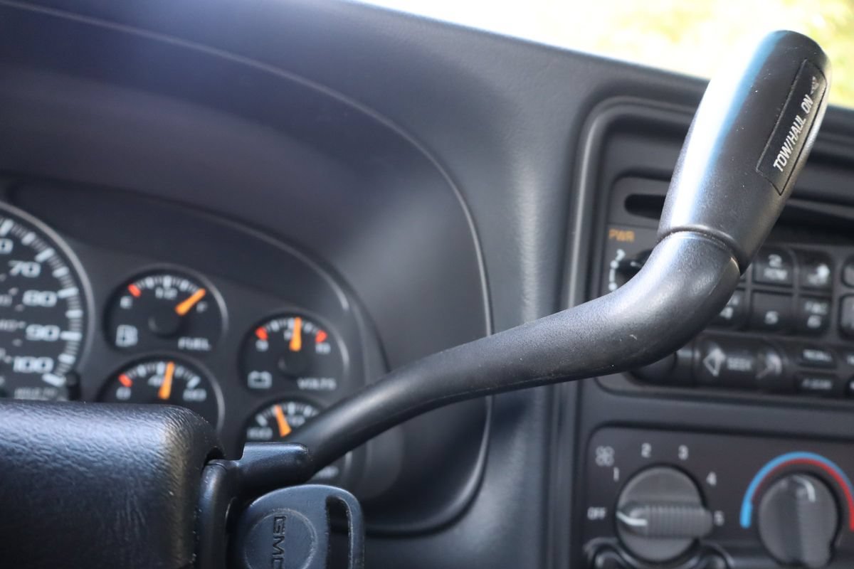 Used 2001 GMC Sierra 1500 SLE w/ Convenience Plus Group AWD/4WD image 25