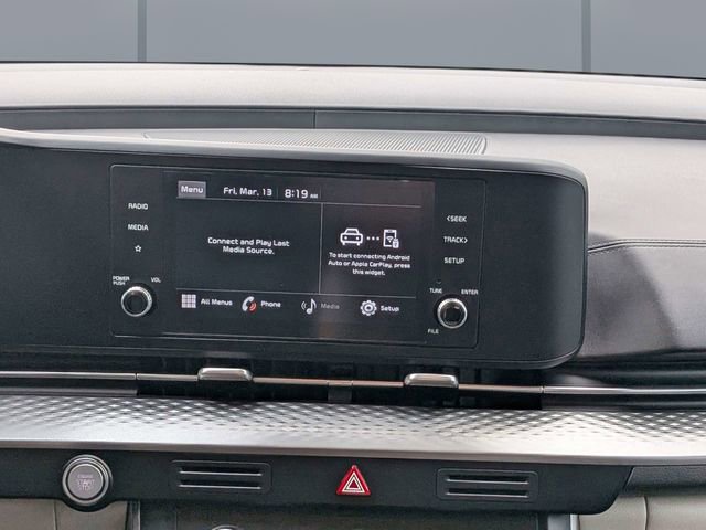 Used 2022 Kia Carnival LX FWD image 18