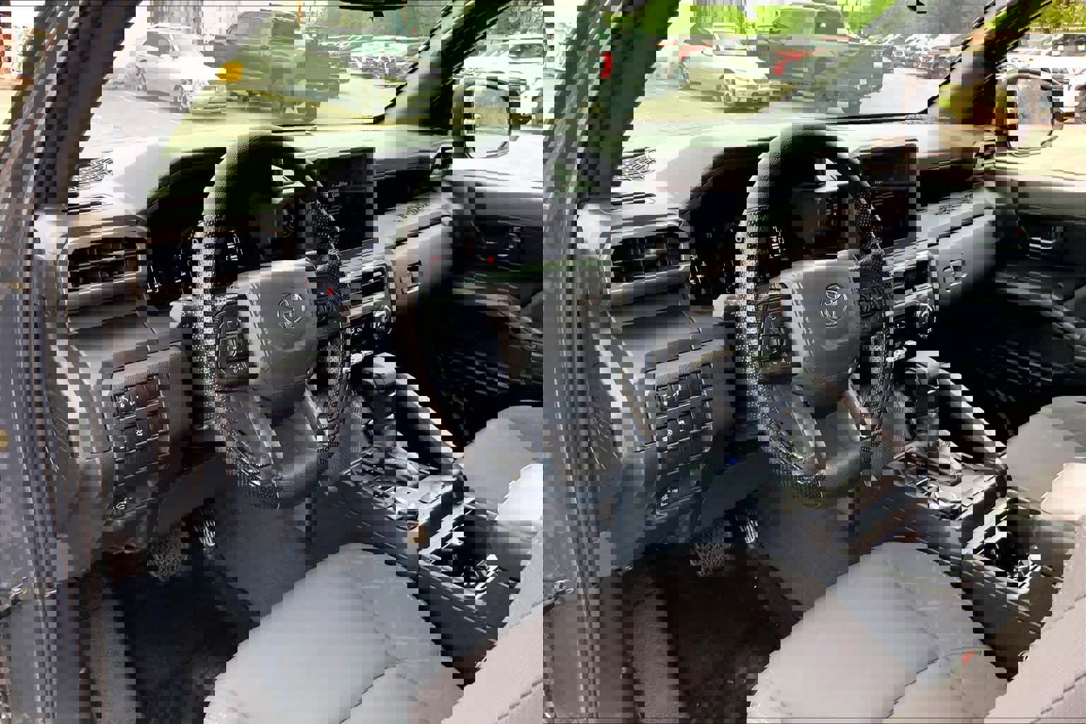 Used 2025 Toyota Tacoma SR AWD/4WD image 16