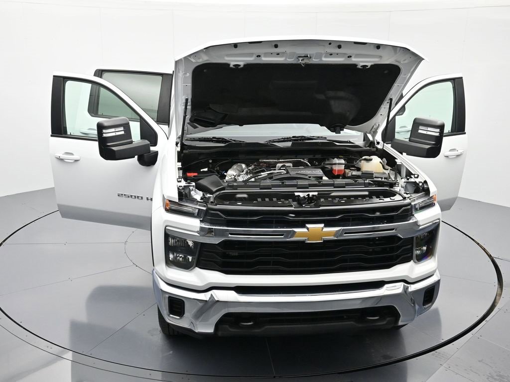 Used 2024 Chevrolet Silverado 2500 LT image 45