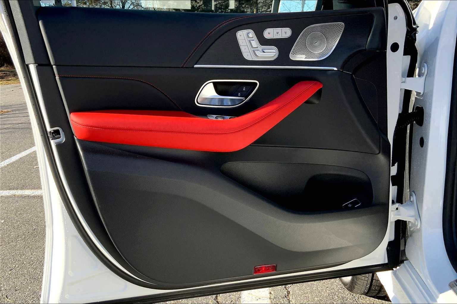 New 2025 Mercedes-Benz GLE 53 AMG 4MATIC Coupe image 14