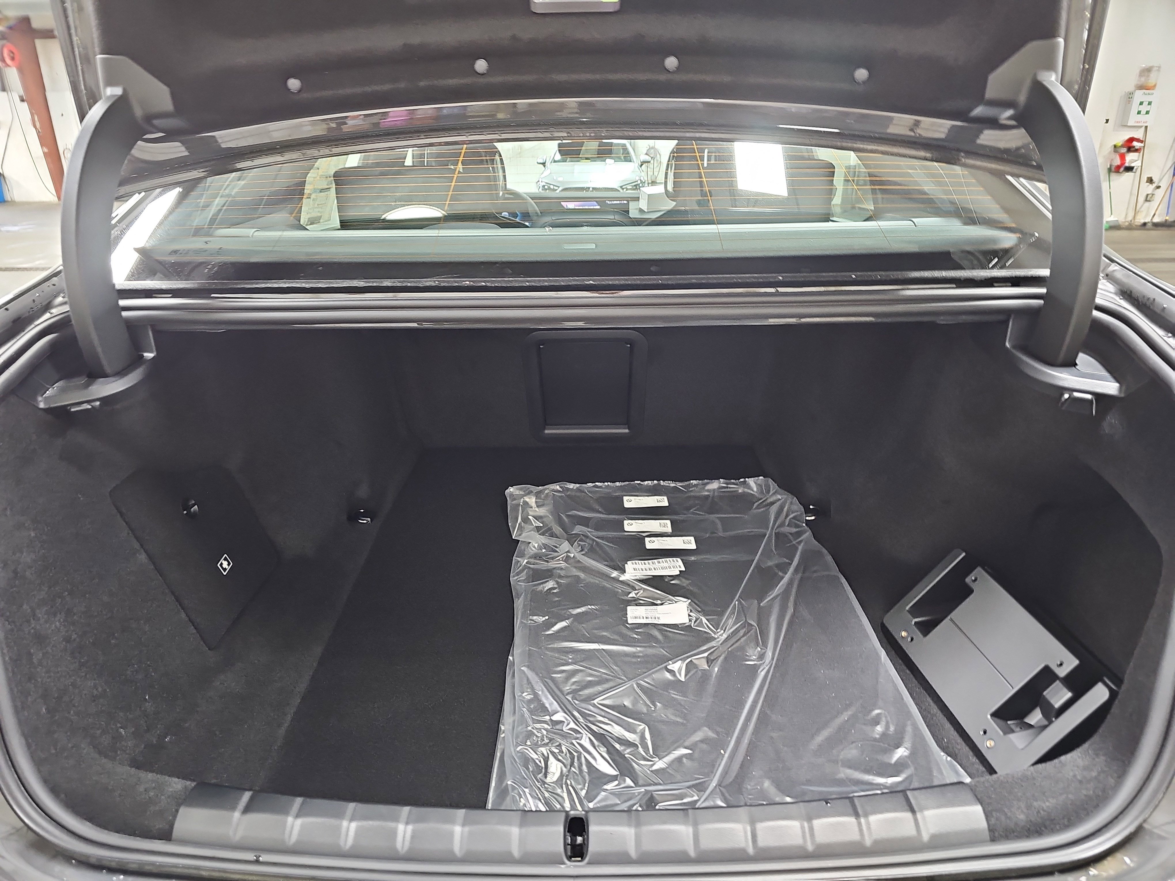 New 2026 BMW i7 eDrive50 w/ Executive Package image 13