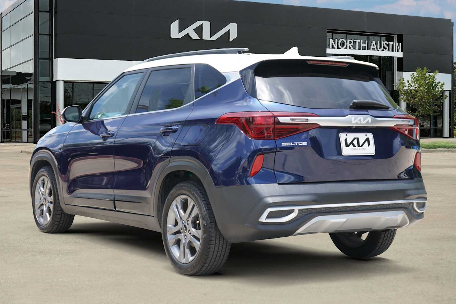 Used 2022 Kia Seltos S FWD image 4