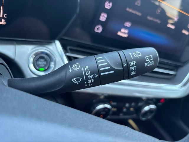 Used 2025 Chevrolet Trax LT FWD image 25