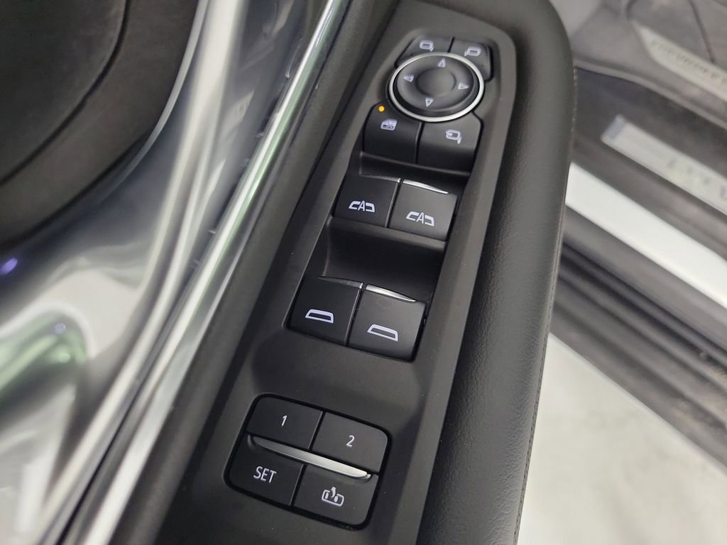 Used 2024 Chevrolet Tahoe Premier AWD/4WD image 20