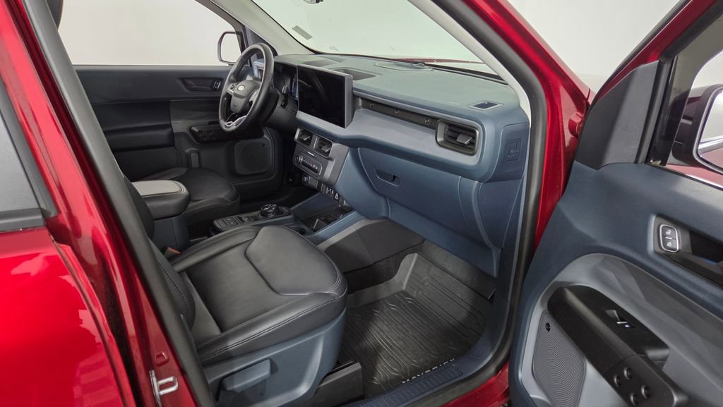 Used 2025 Ford Maverick Lariat w/ Black Appearance Package image 34
