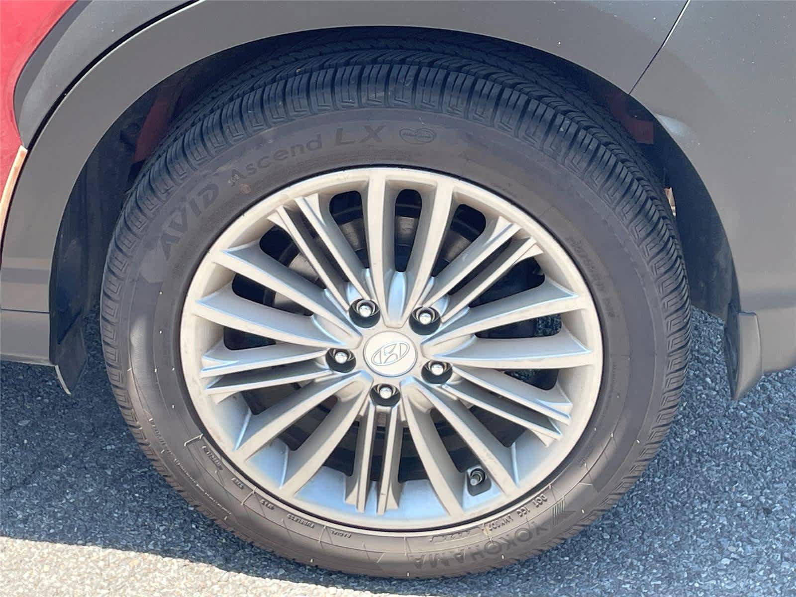 Used 2018 Hyundai Kona SEL w/ SEL Tech Package 02 AWD/4WD image 11