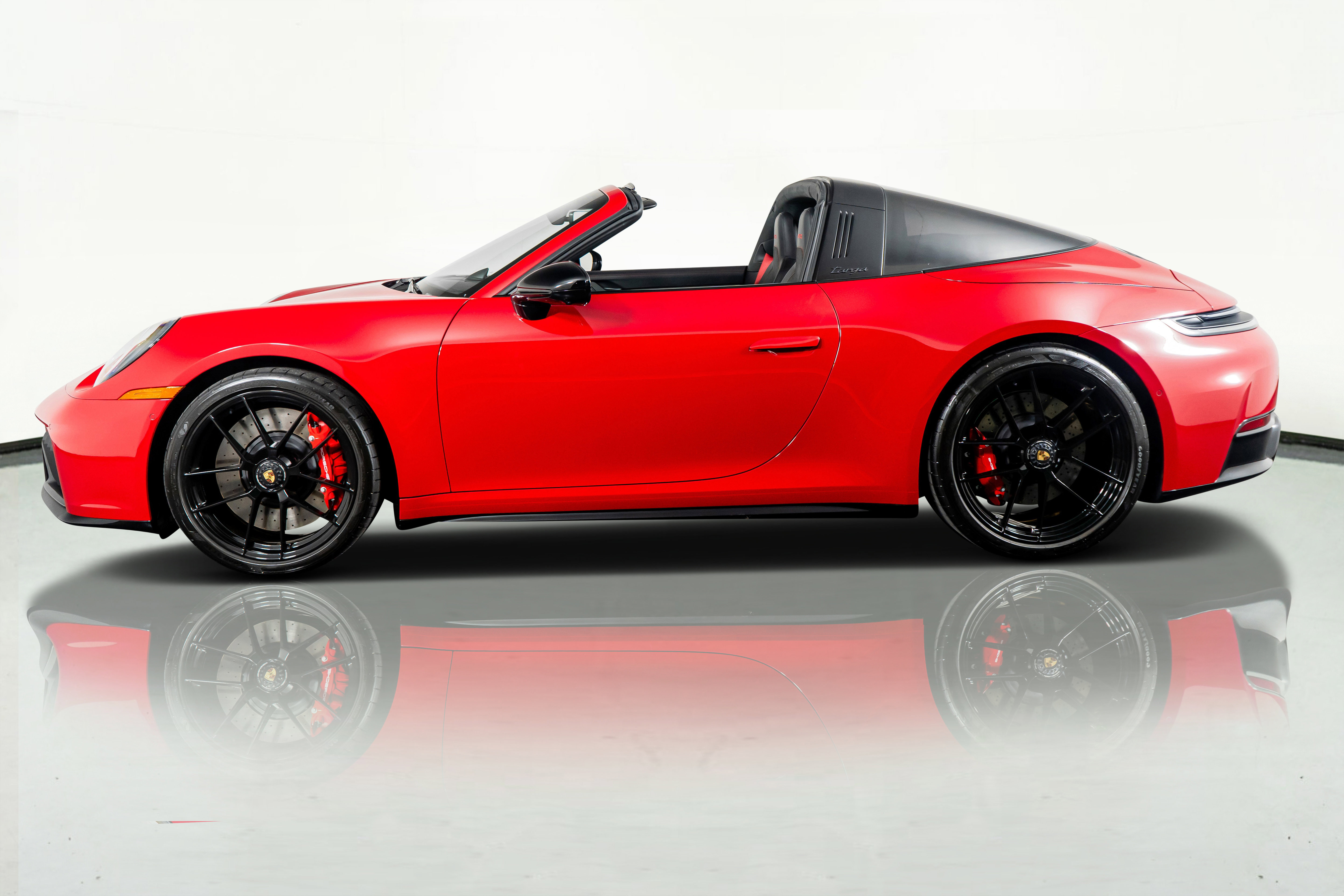 Used 2026 Porsche 911 Targa 4 GTS w/ Premium Package image 14