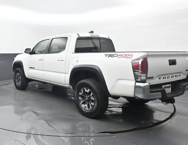 Used 2023 Toyota Tacoma TRD Off-Road w/ Black Out Package (TMS) AWD/4WD image 3
