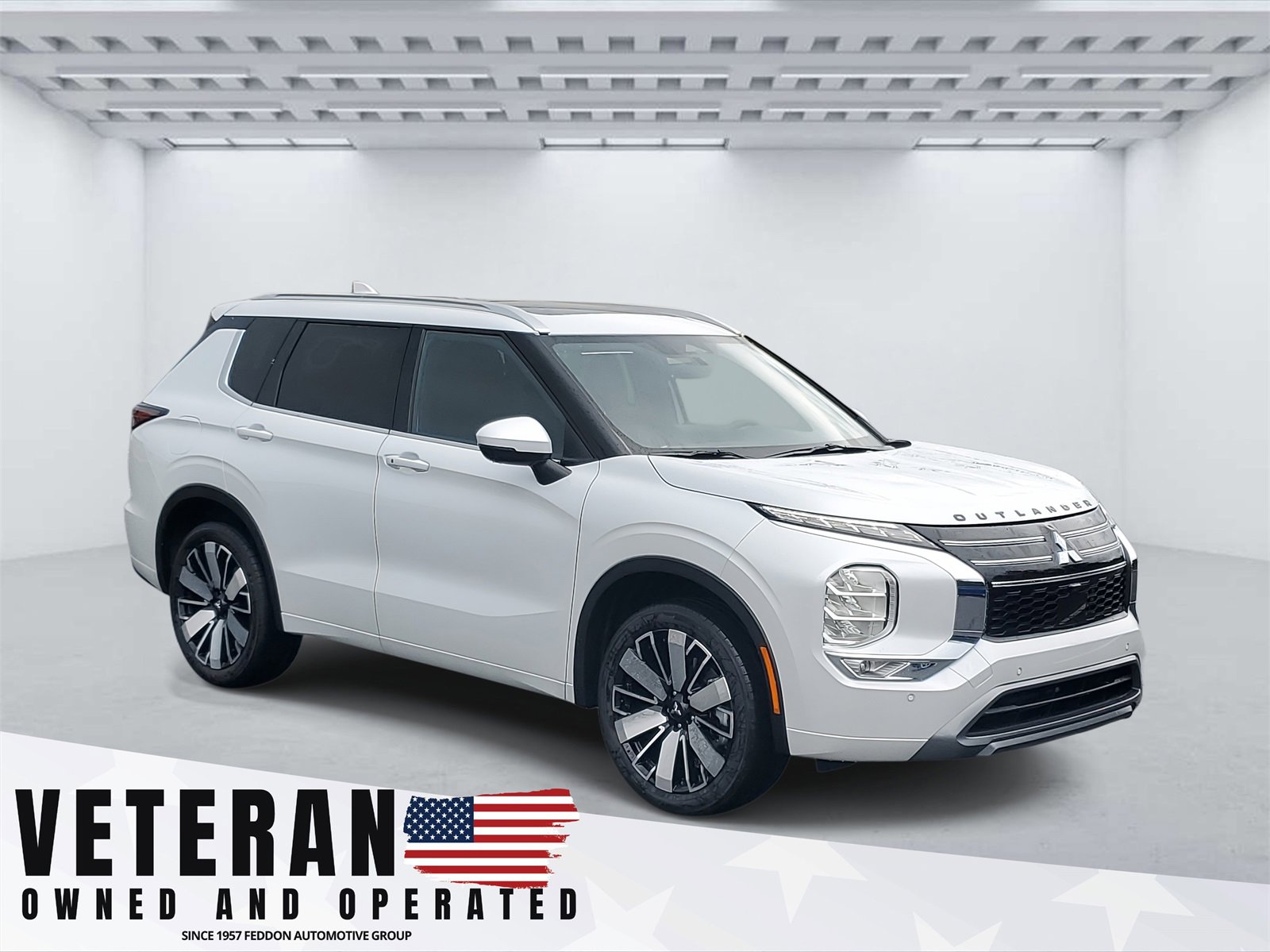 New 2025 Mitsubishi Outlander SEL image 1