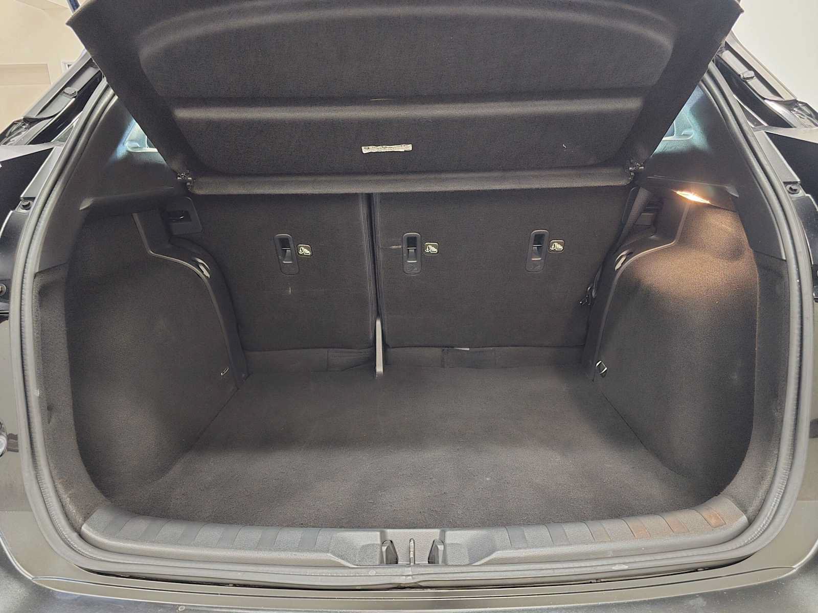 Used 2020 Nissan Kicks SR FWD image 31
