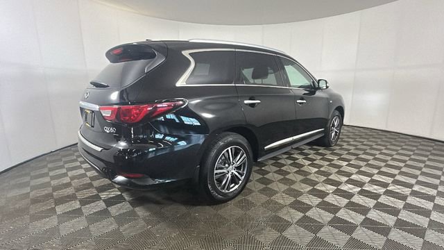 Used 2017 INFINITI QX60 Luxe w/ Premium Plus Package AWD/4WD image 3