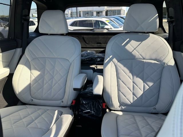 New 2026 BMW X7 xDrive40i w/ M Sport Package image 28