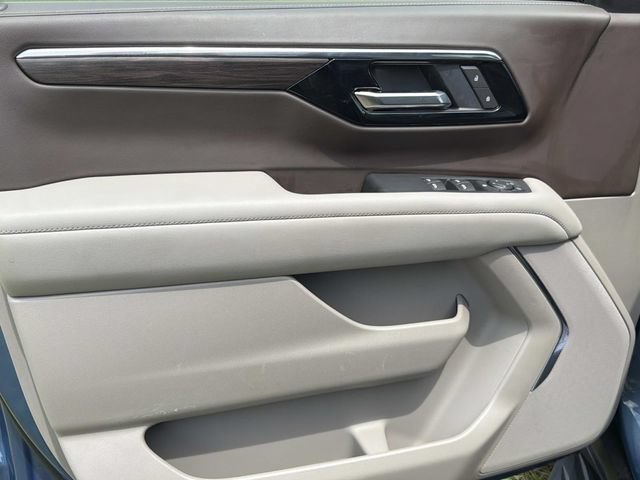 Used 2025 Chevrolet Tahoe LS RWD image 19