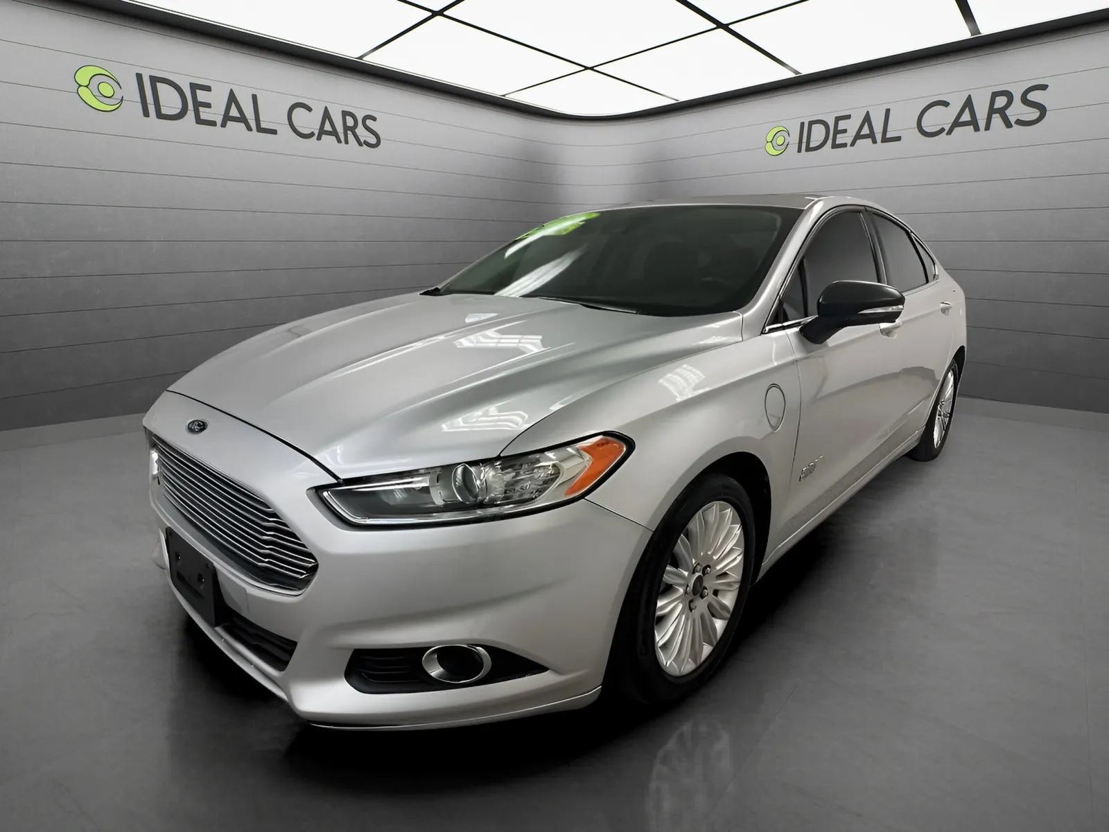 Used 2013 Ford Fusion Energi SE w/ Driver Assist Pkg FWD image 1