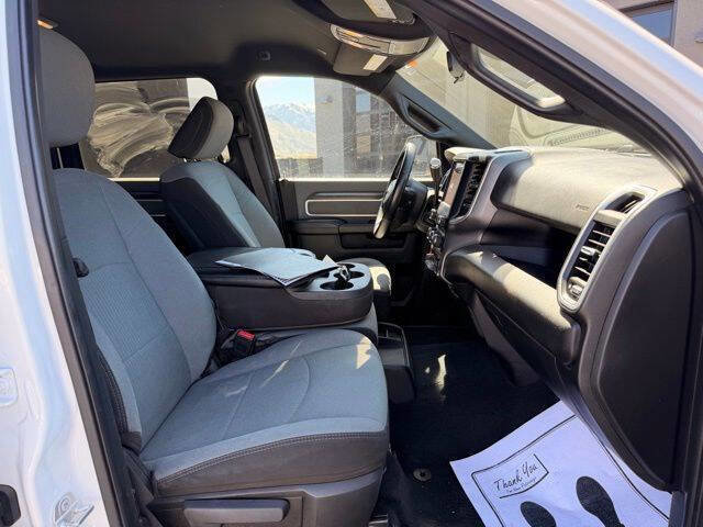Used 2022 RAM 2500 Big Horn w/ Cold Weather Group AWD/4WD image 12