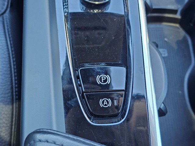 Used 2023 Volvo XC60 B5 Plus AWD/4WD image 38