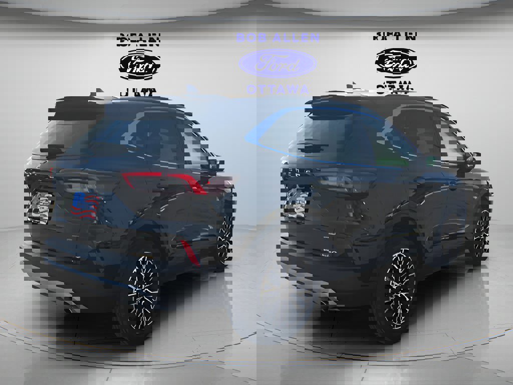 Used 2025 Ford Escape SE w/ PHEV Premium Package image 5