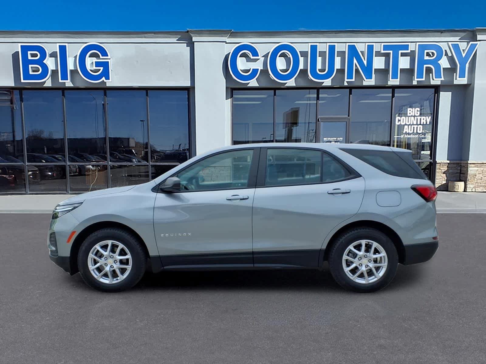 Used 2023 Chevrolet Equinox LS AWD/4WD image 10