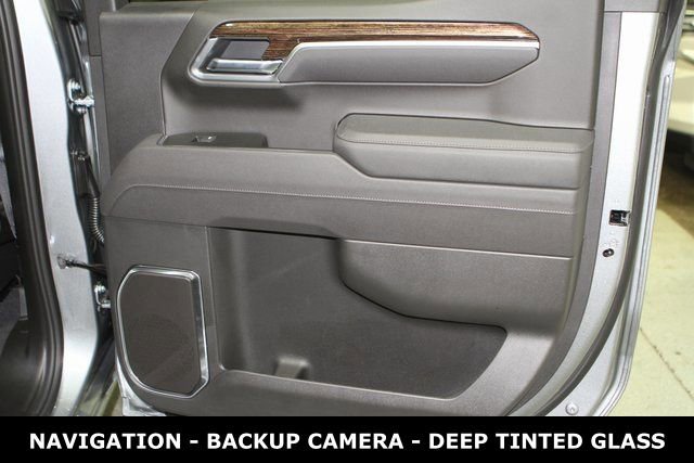 New 2025 GMC Sierra 1500 Elevation image 25