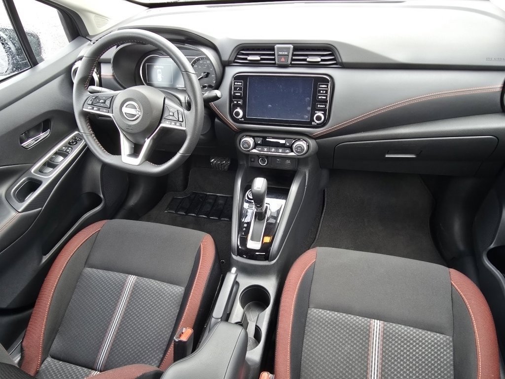 Used 2025 Nissan Versa SR w/ Trunk Package image 17