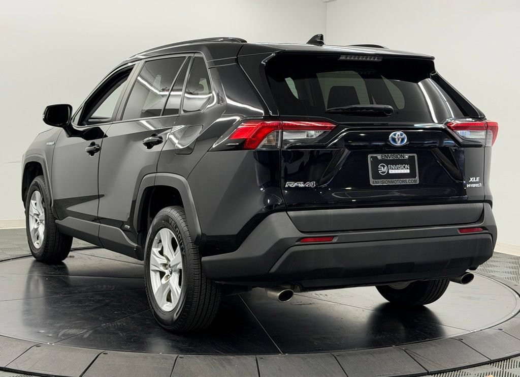 Used 2021 Toyota RAV4 XLE w/ Carpet Mat Package (TMS) AWD/4WD image 12