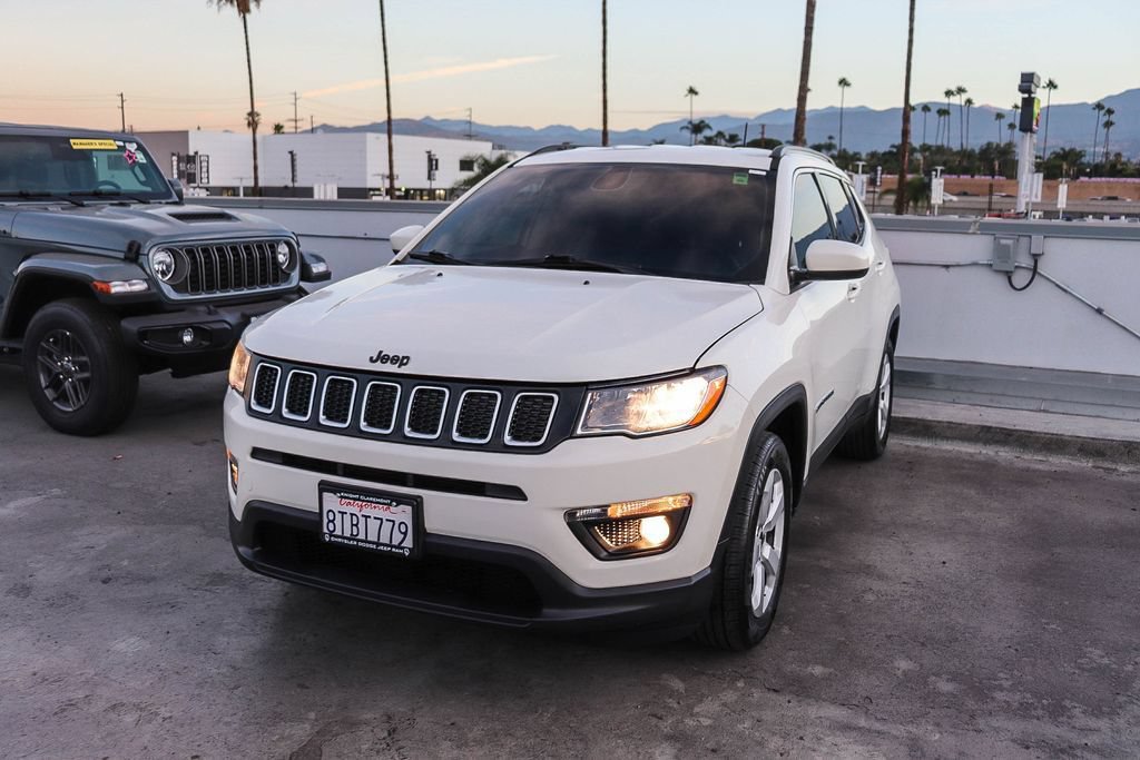 Used 2020 Jeep Compass Latitude w/ Popular Equipment Group FWD image 4