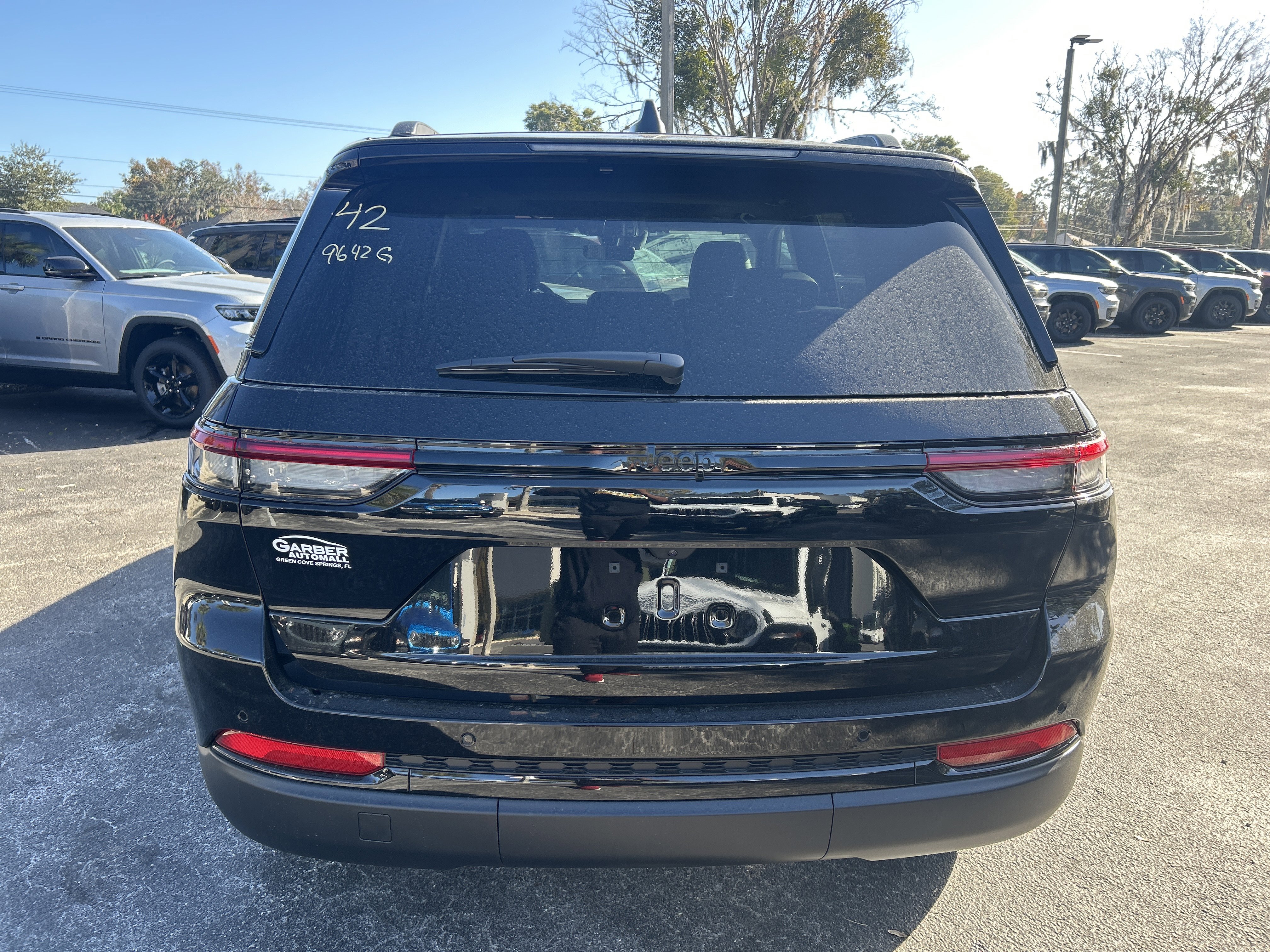 New 2025 Jeep Grand Cherokee Altitude image 6