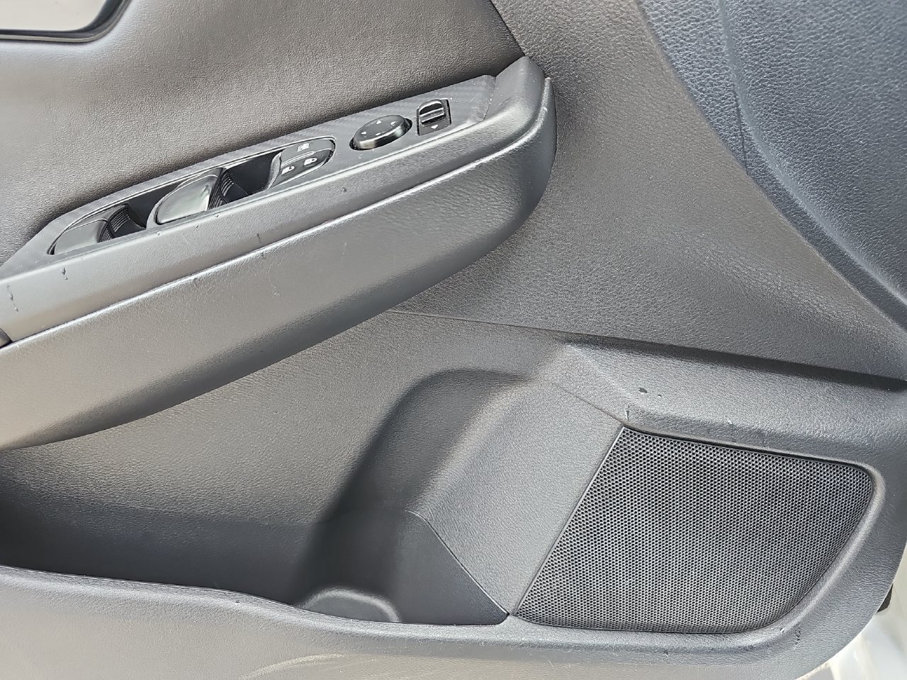 Used 2021 Nissan Sentra SV FWD image 32