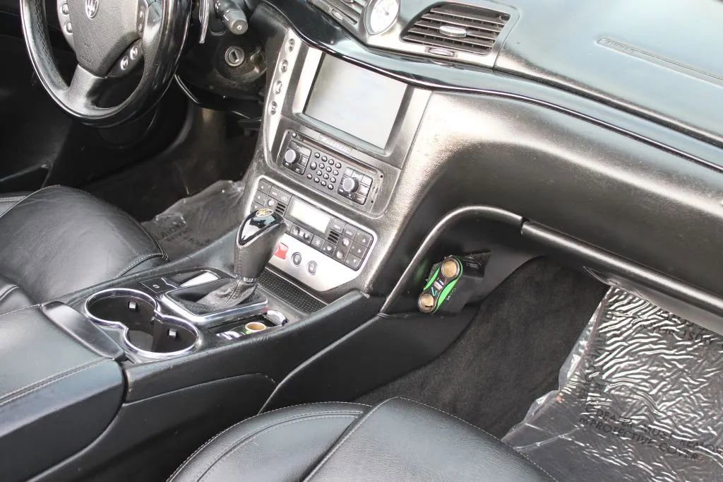 Used 2011 Maserati GranTurismo Convertible RWD image 38