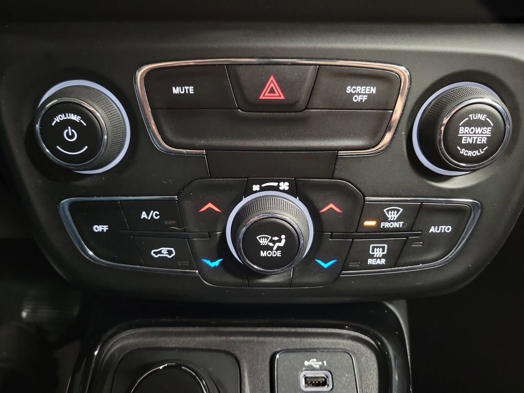 Used 2020 Jeep Compass Limited image 19