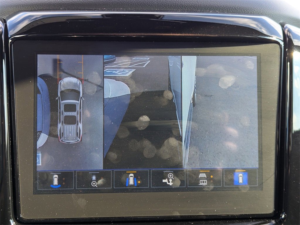 Used 2023 Chevrolet Traverse High Country w/ LPO, 'HIT The Road' Package image 24